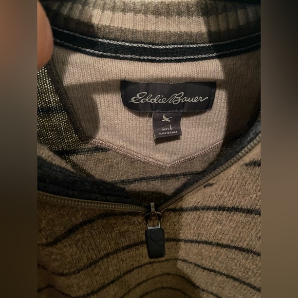 Eddie Bauer Quarter Zip - Picture 4 of 5